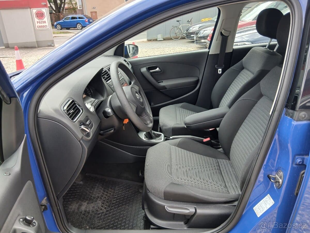 Volkswagen POLO - 10