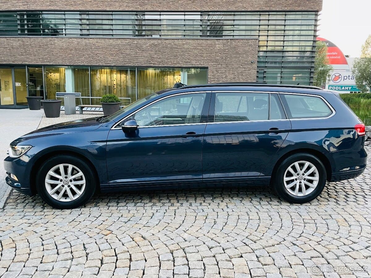 2016 Volkswagen PASSAT - 10
