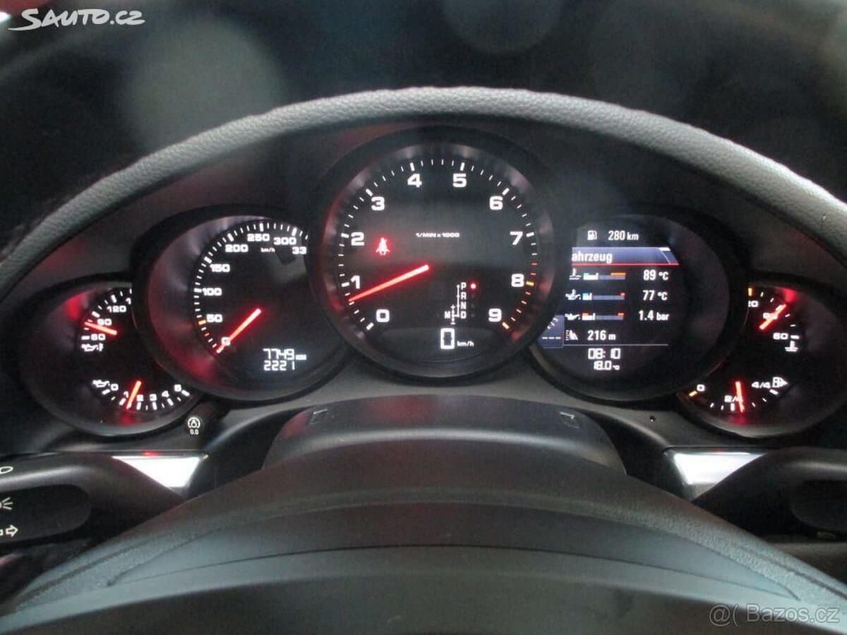 2015 Porsche 911 - 10