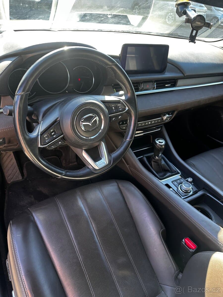 2019 Mazda 6 - 10