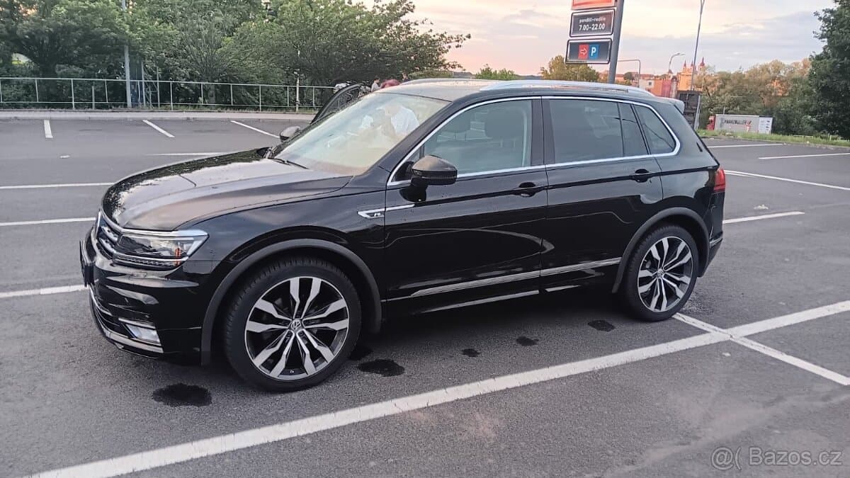 2017 Volkswagen TIGUAN - 10