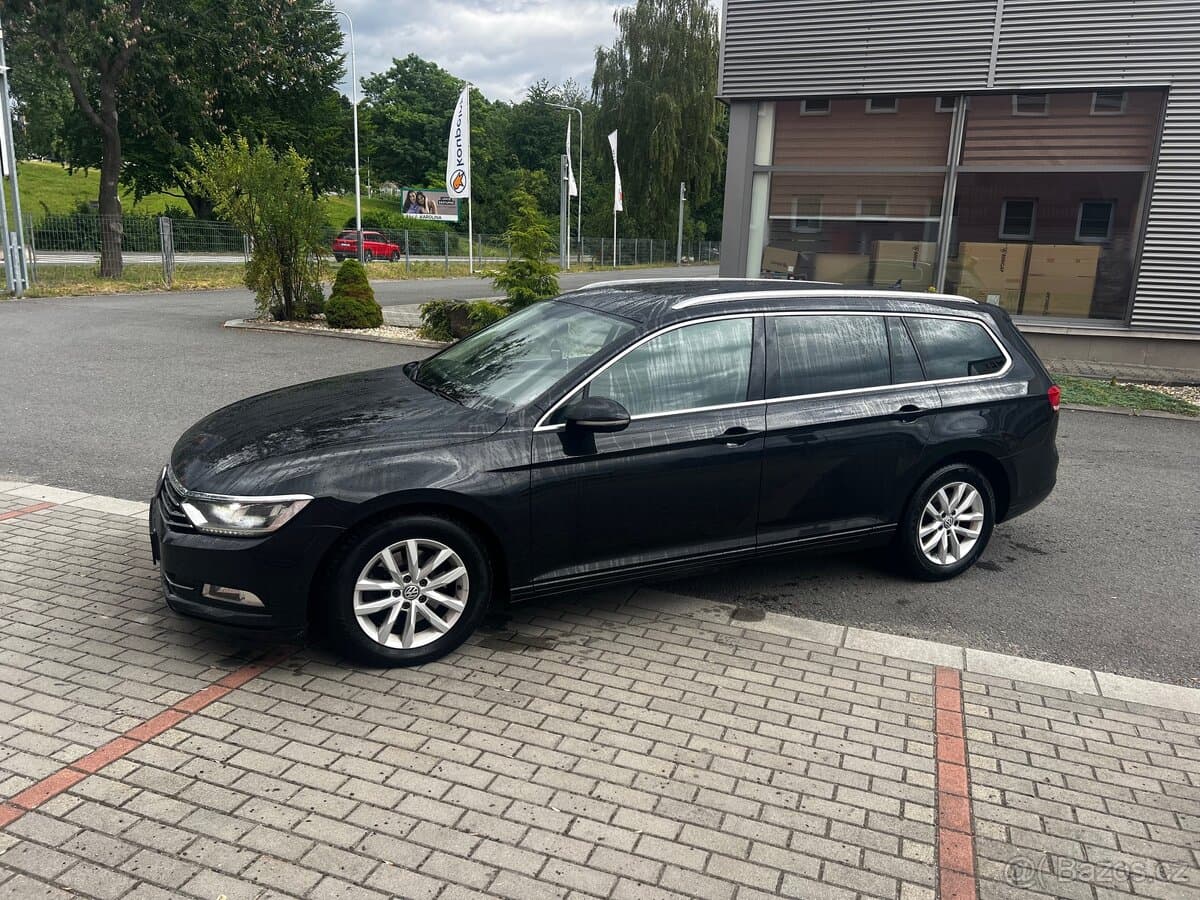 2016 Volkswagen PASSAT - 10