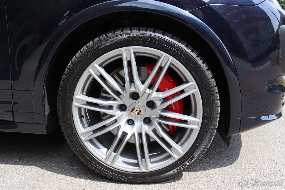 2016 Porsche CAYENNE - 10