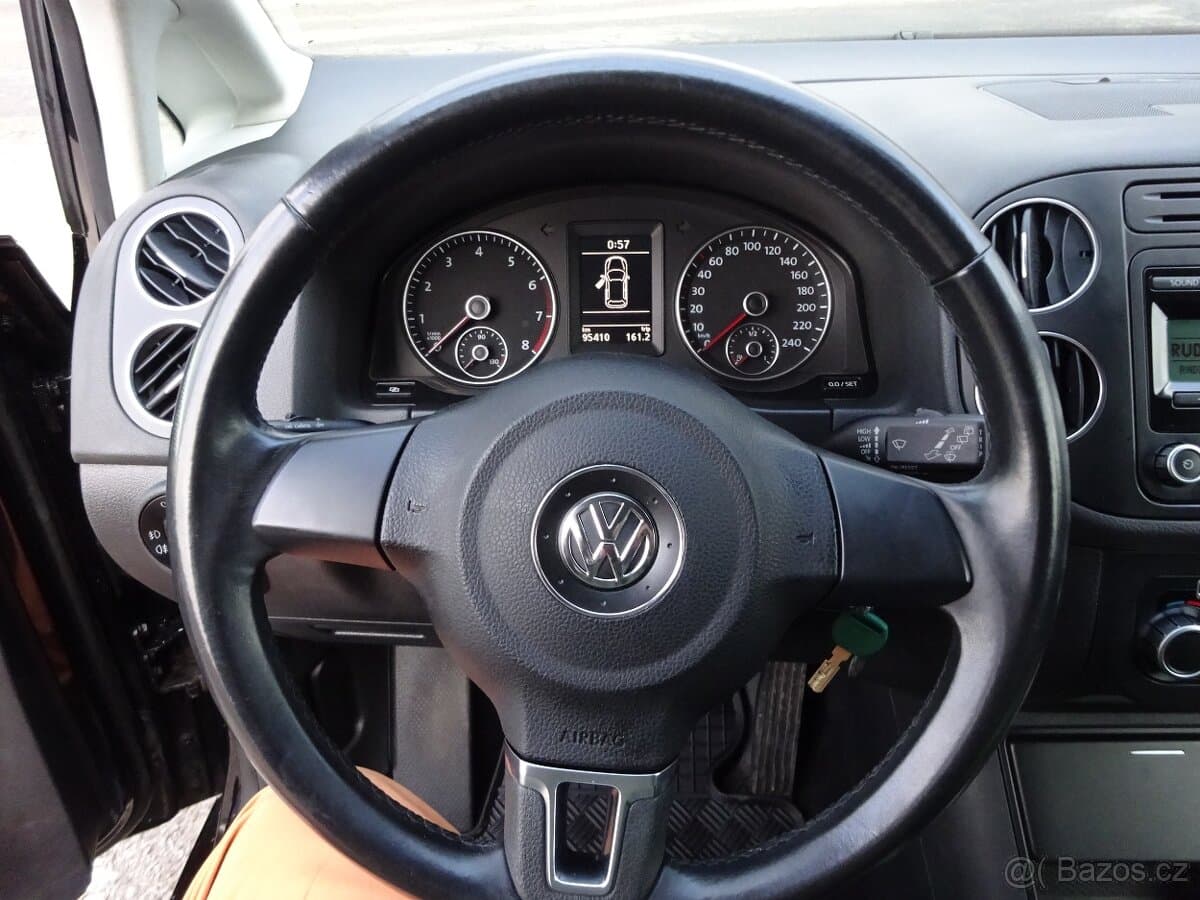 2011 Volkswagen GOLF - 10