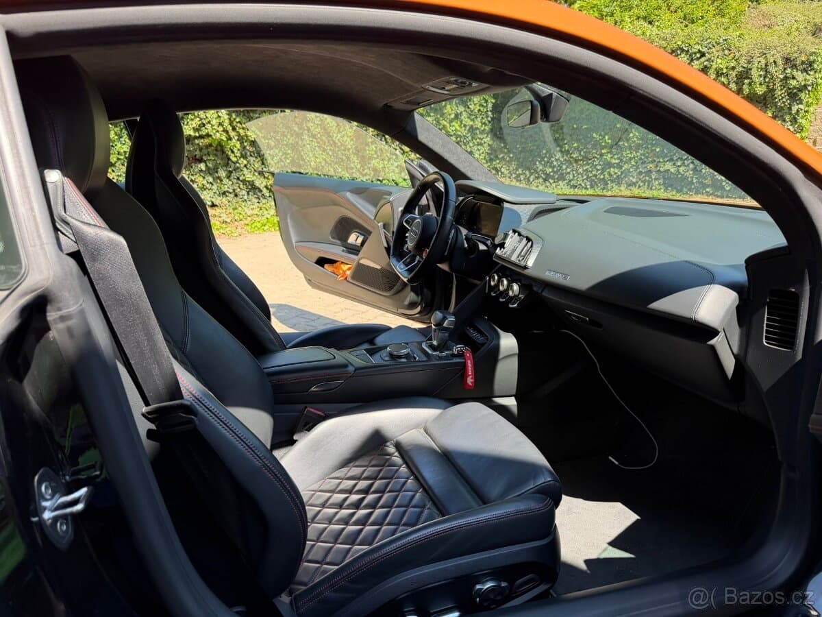 2016 Audi R8 - 10