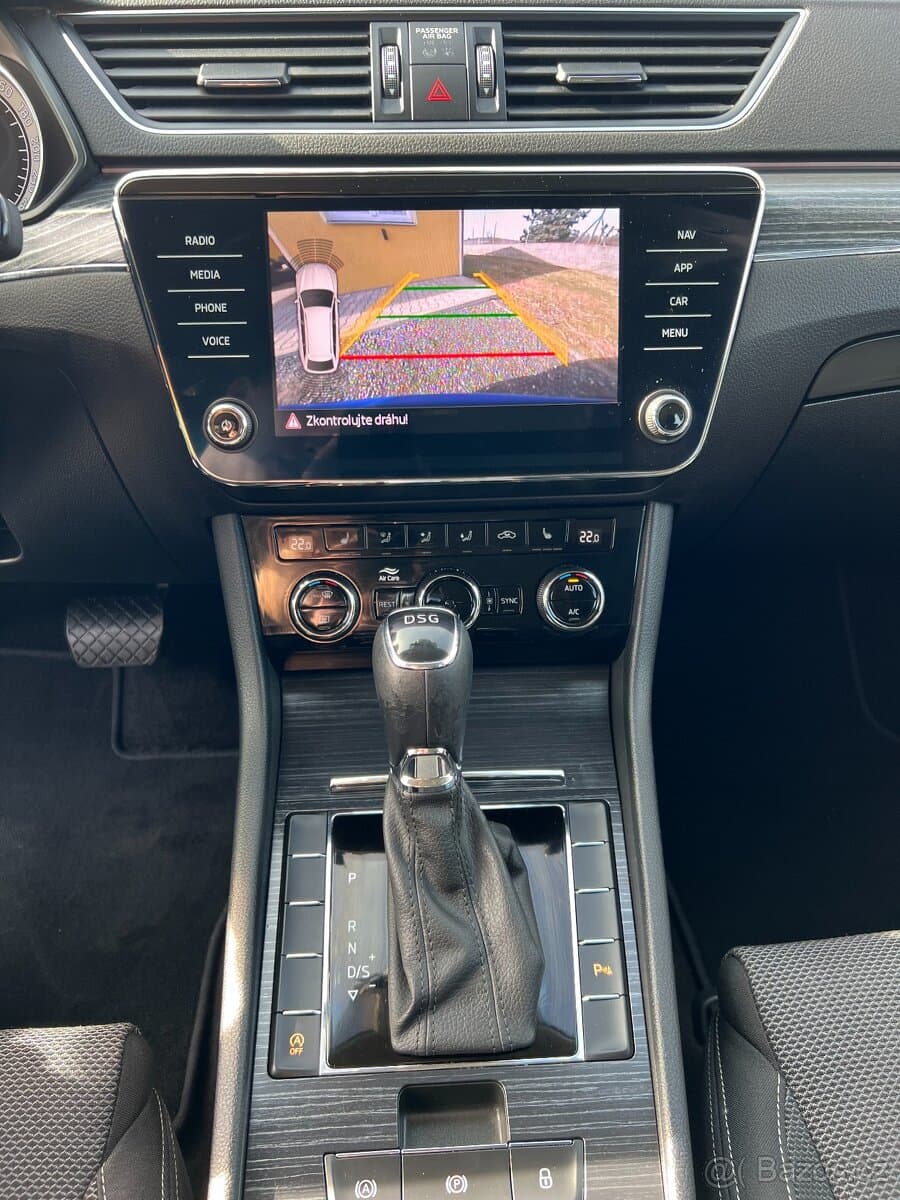 2020 Škoda SUPERB - 10