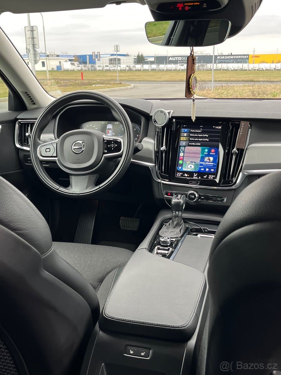 2018 Volvo S90 - 10