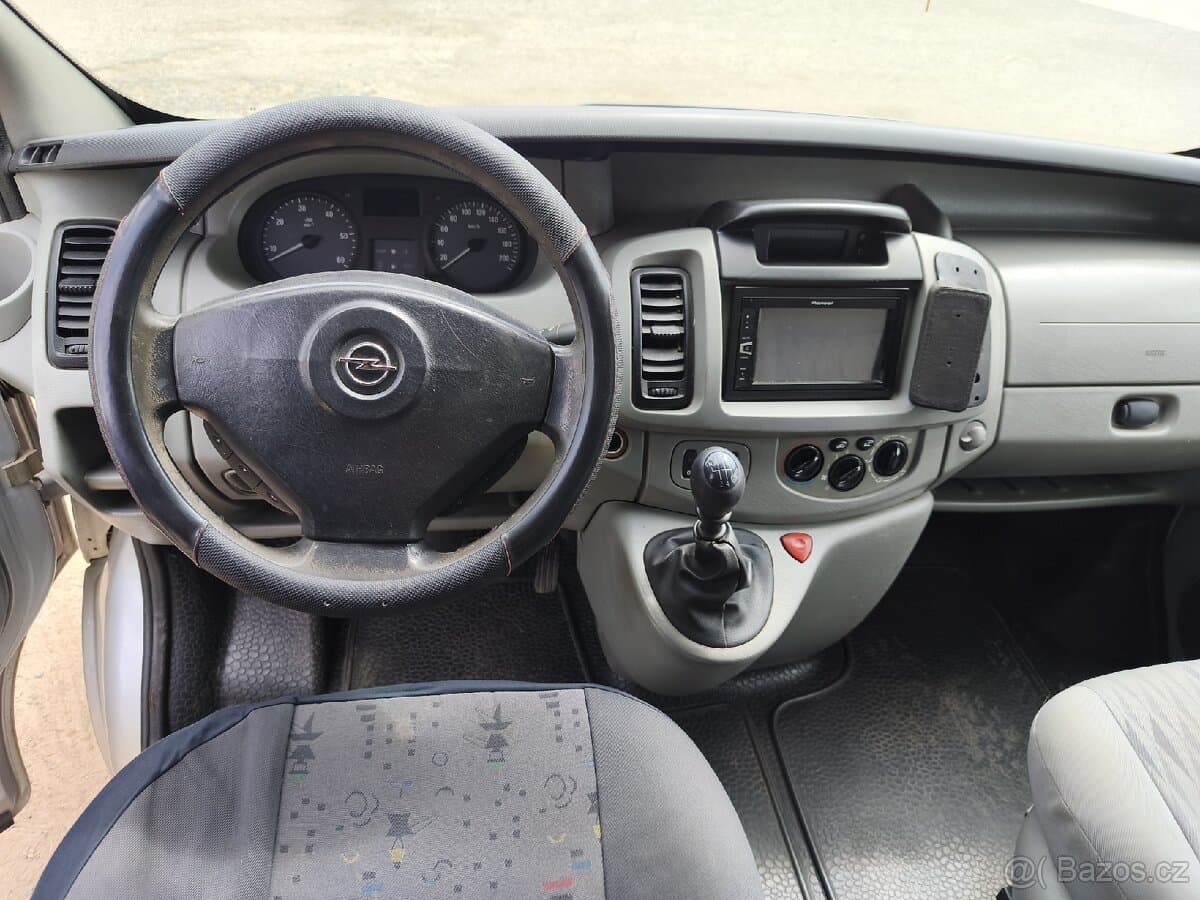 2005 Opel VIVARO - 10