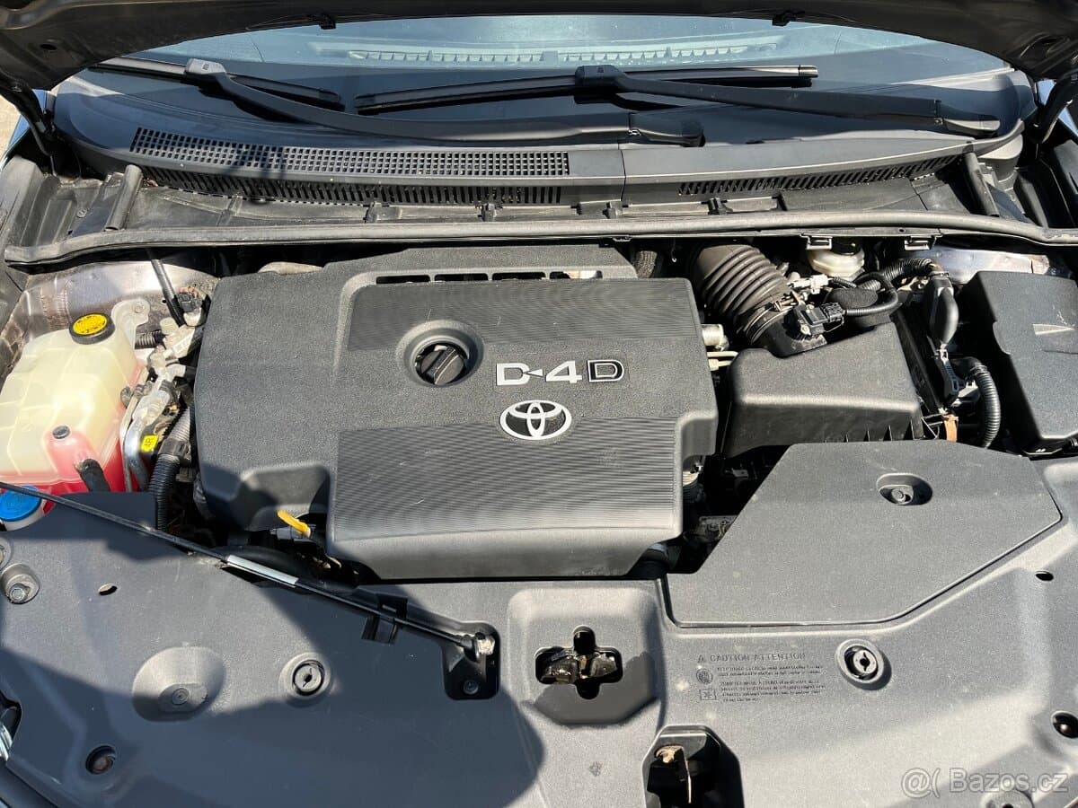 2011 Toyota AVENSIS - 10