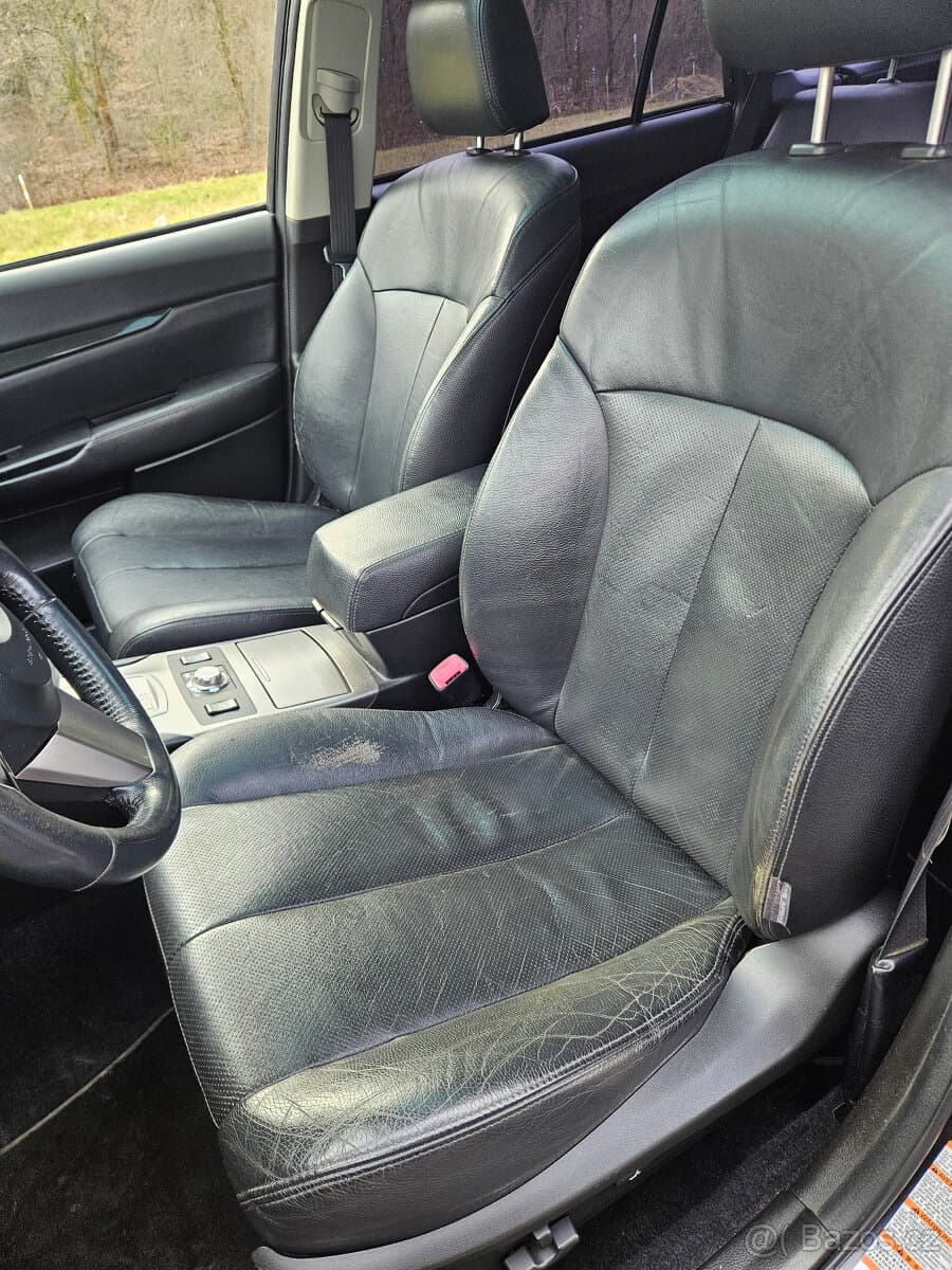 2010 Subaru LEGACY - 10