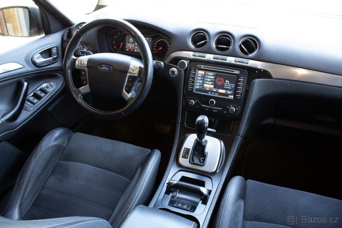 2012 Ford S-MAX - 10
