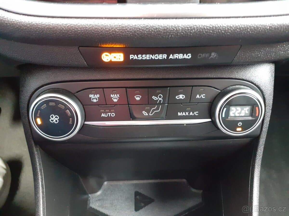 2017 Ford FIESTA - 10