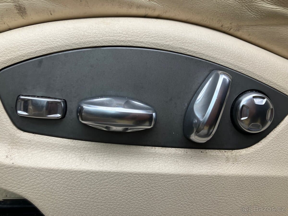 2012 Porsche CAYENNE - 10
