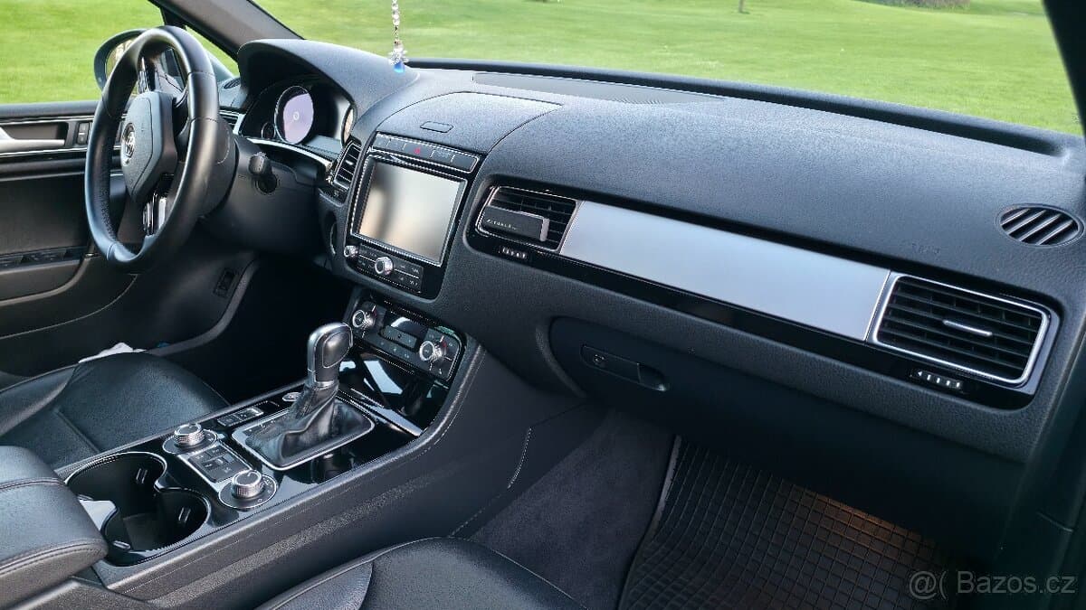 2016 Volkswagen TOUAREG - 10