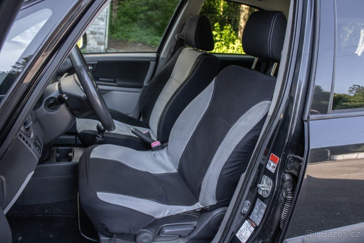 2011 Suzuki SX4 - 10