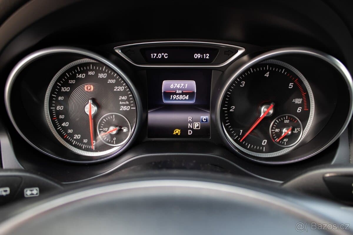 2017 Mercedes-Benz CLA - 10
