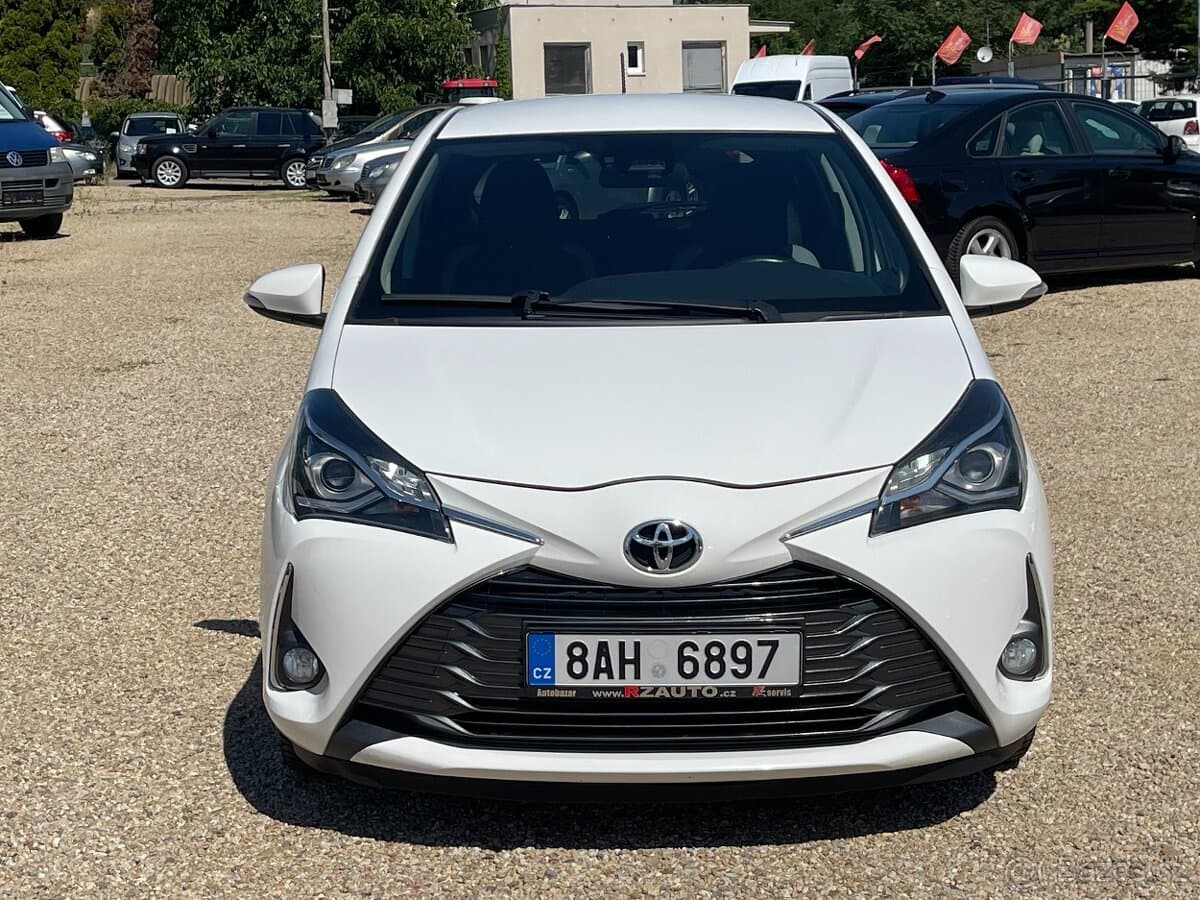 2020 Toyota YARIS - 10
