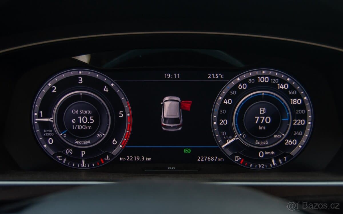 2016 Volkswagen TIGUAN - 10