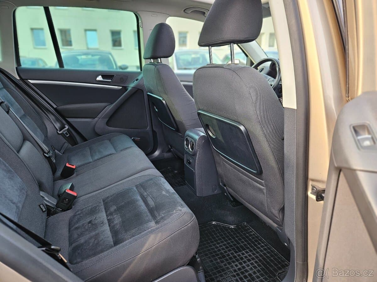 2012 Volkswagen TIGUAN - 10
