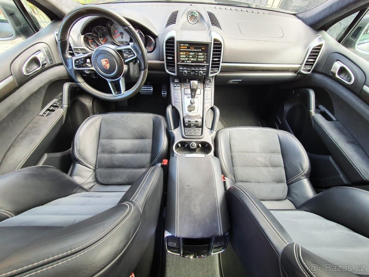 2015 Porsche CAYENNE - 10