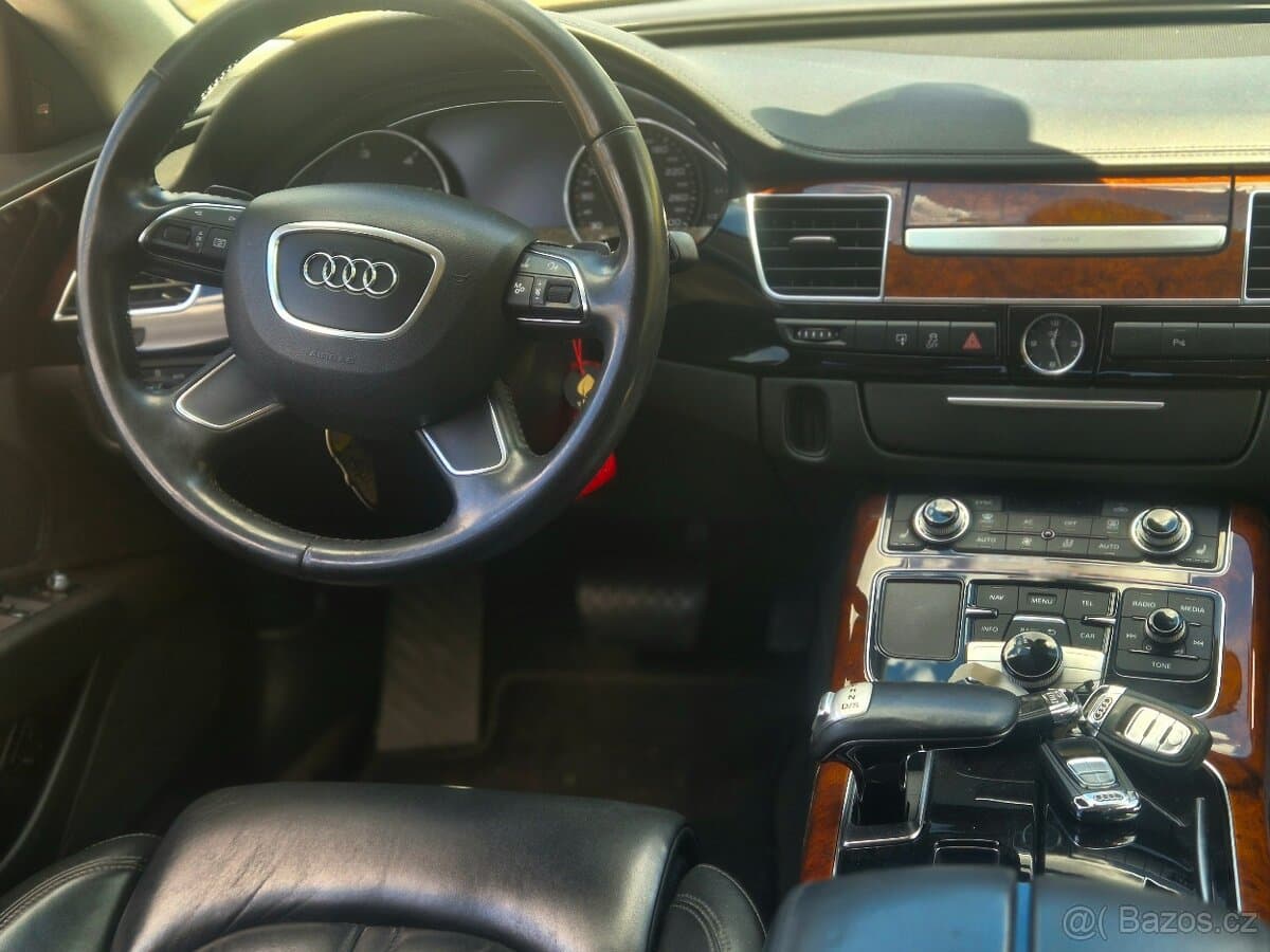 2010 Audi A8 - 10