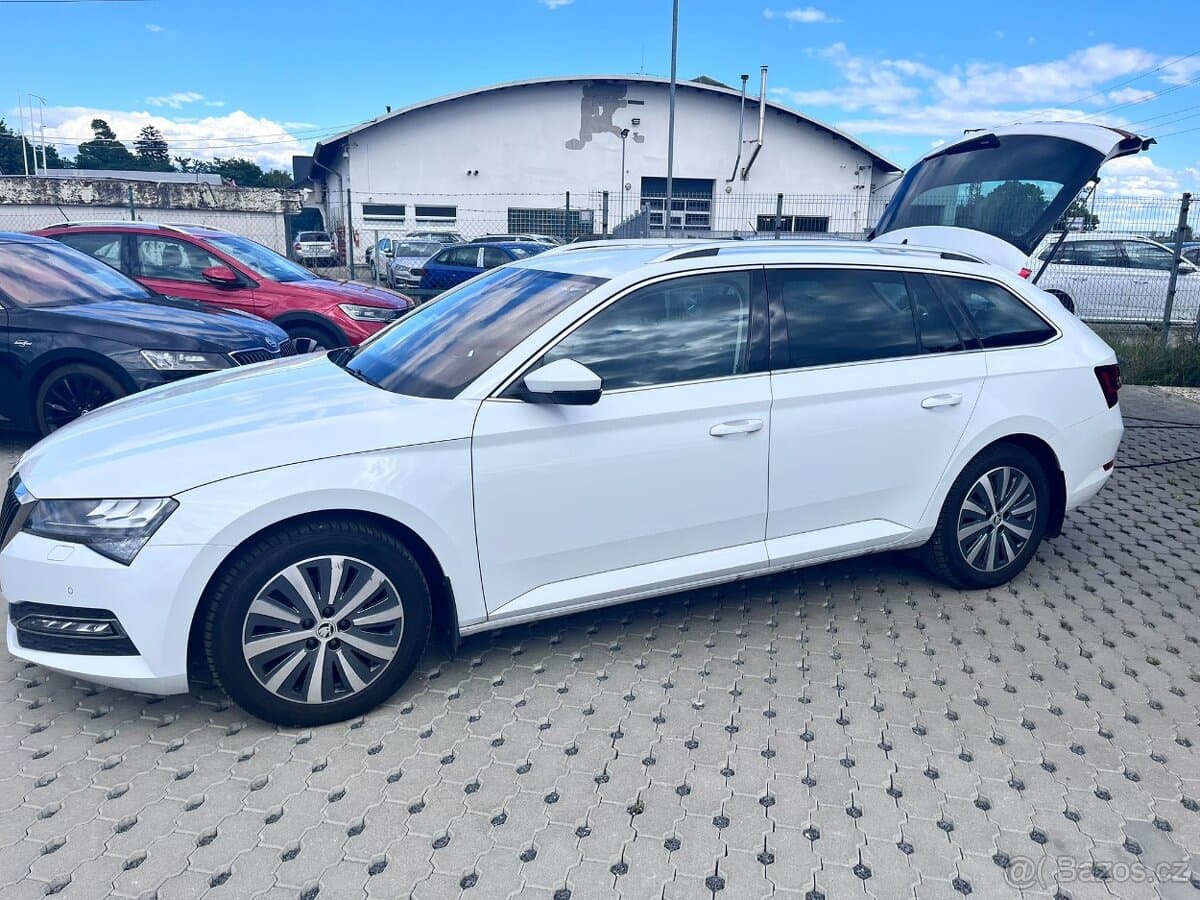 2022 Škoda SUPERB - 10