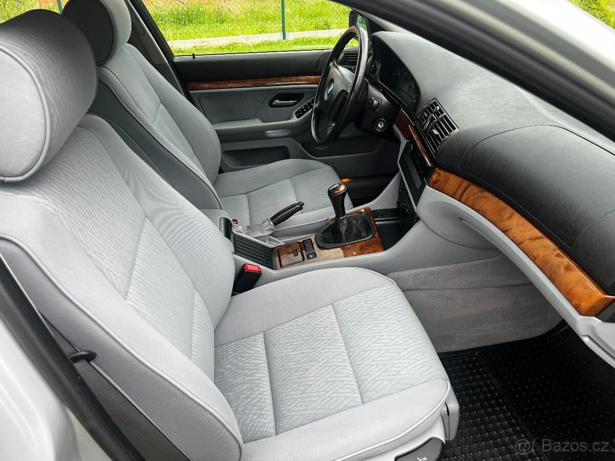 2001 BMW 5-SERIES - 10