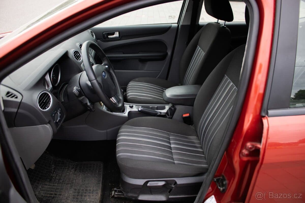 2008 Ford FOCUS - 10