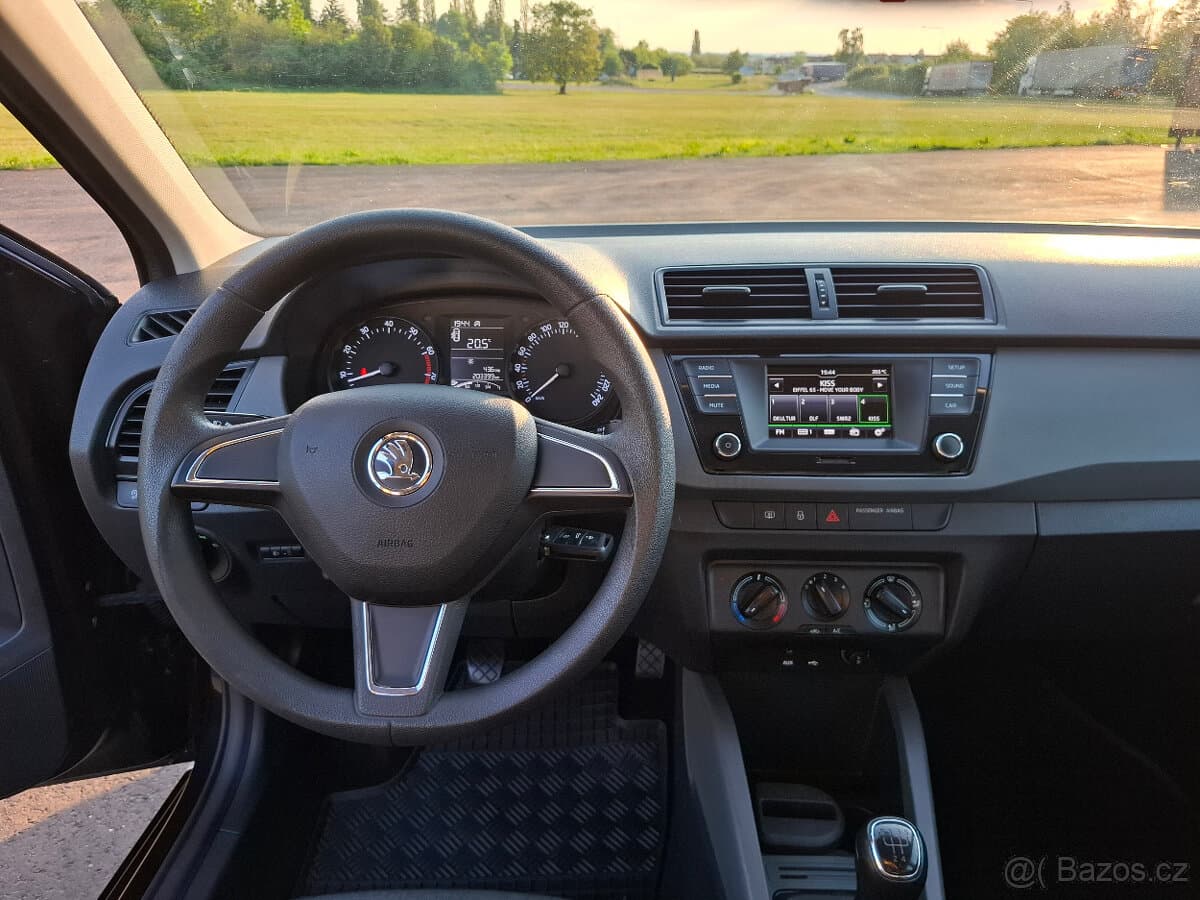 2015 Škoda FABIA - 10