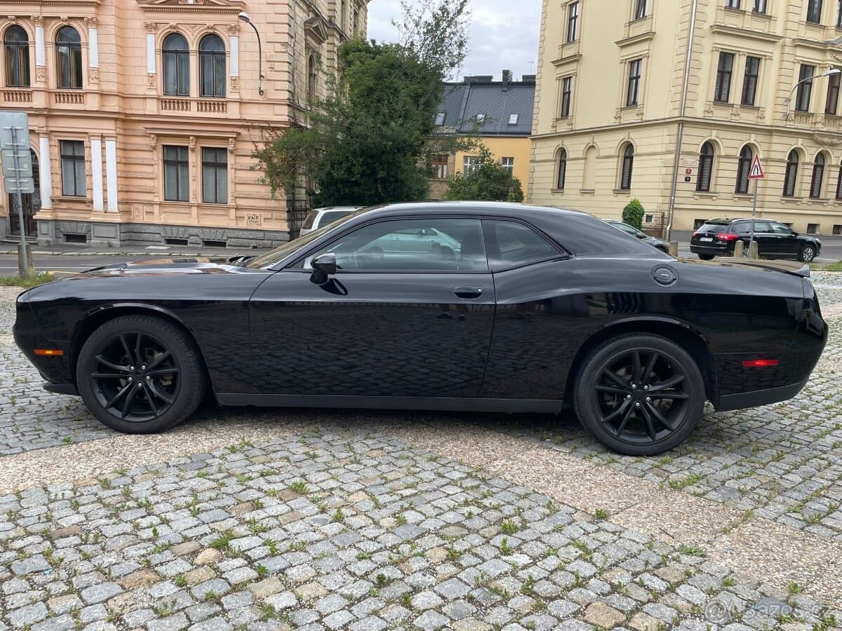 Dodge CHALLENGER - 10