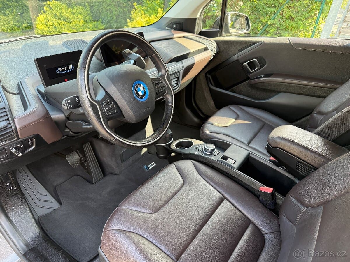 2022 BMW i3 - 10