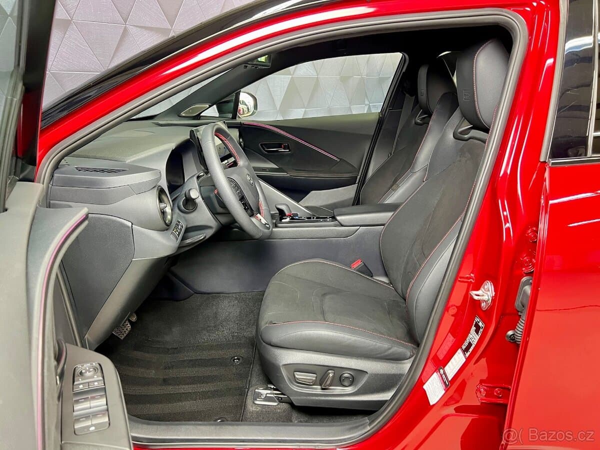 2024 Toyota C-HR - 10