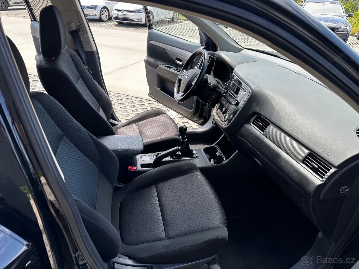 2013 Mitsubishi OUTLANDER - 10