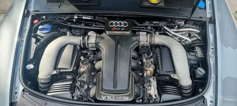 2010 Audi RS6 - 10