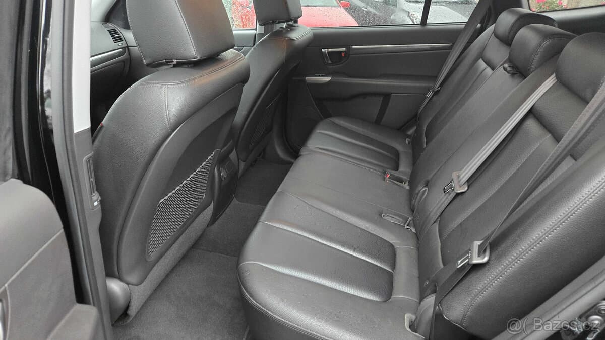 2011 Hyundai SANTA FE - 10