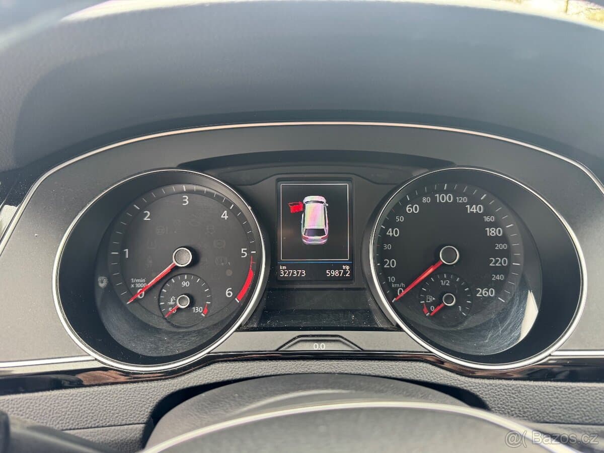 2017 Volkswagen PASSAT - 10