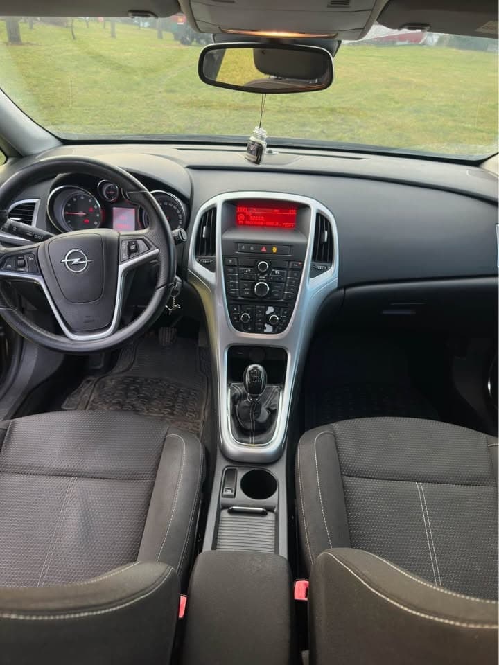 2010 Opel ASTRA - 10