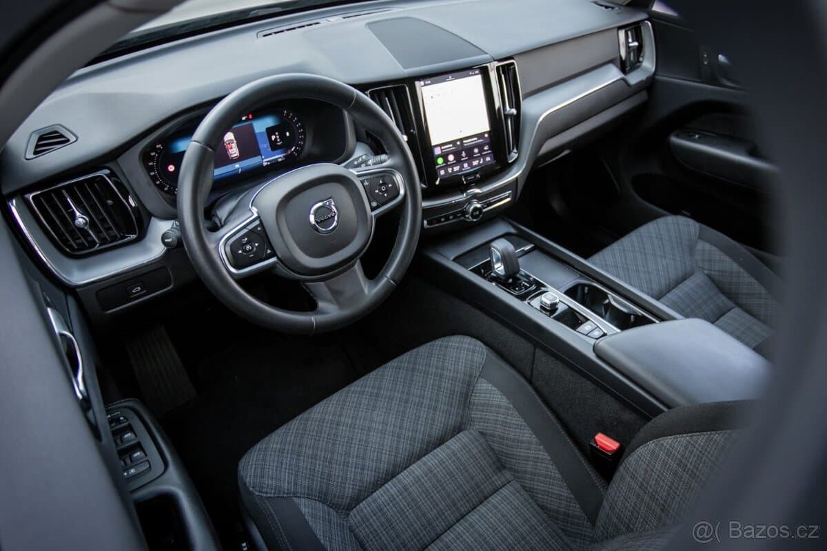2023 Volvo XC60 - 10