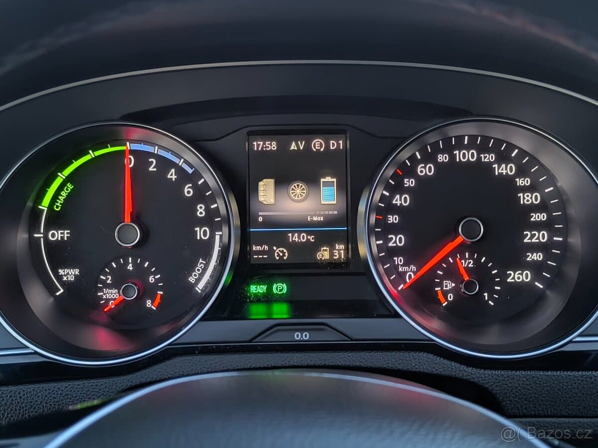 2016 Volkswagen PASSAT - 10