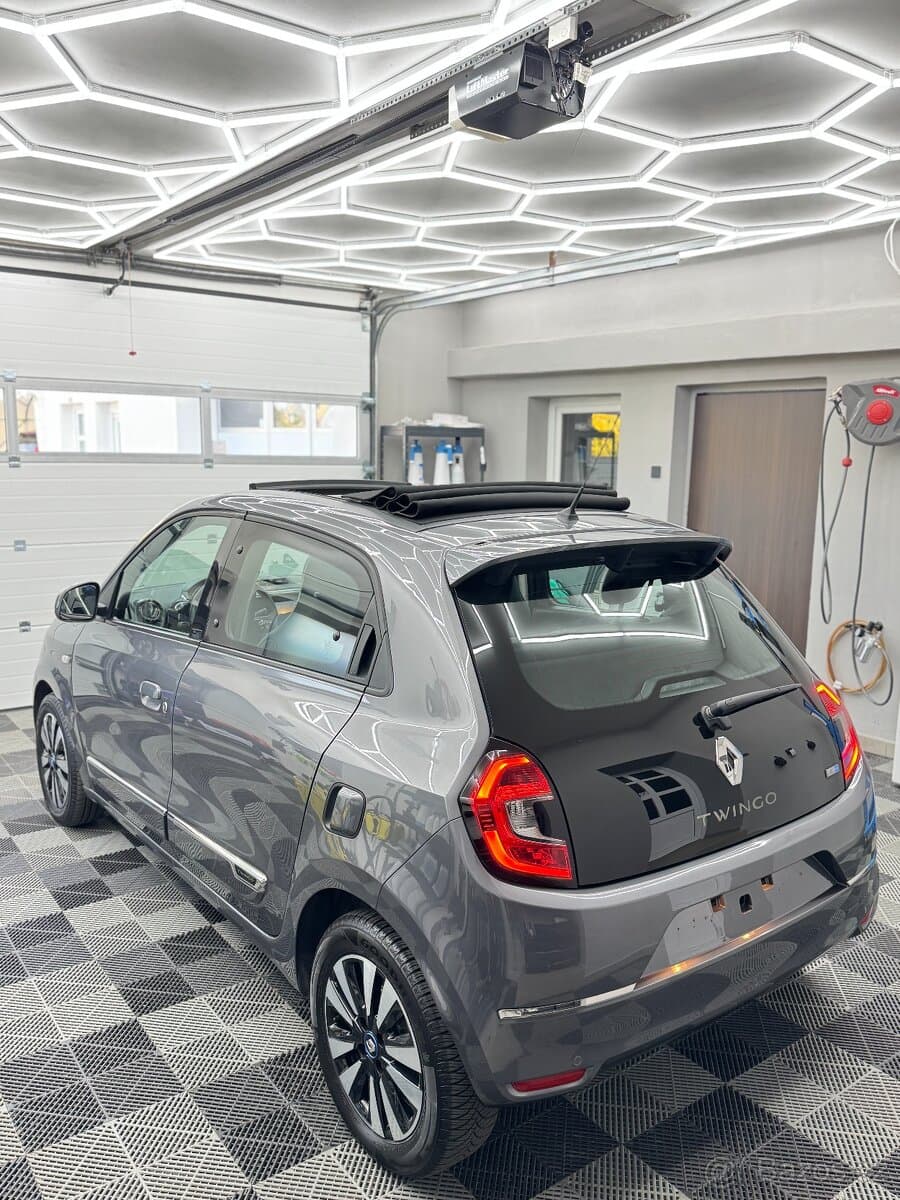 2021 Renault TWINGO - 10