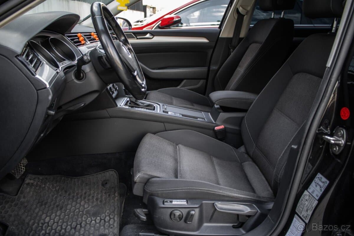 2016 Volkswagen PASSAT - 10