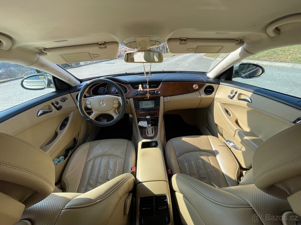 2007 Mercedes-Benz CLS - 10