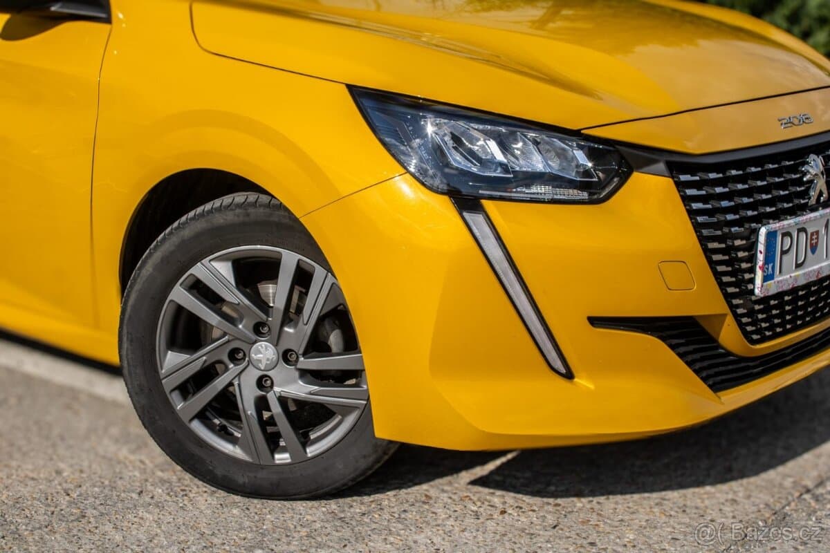 2021 Peugeot 208 - 10