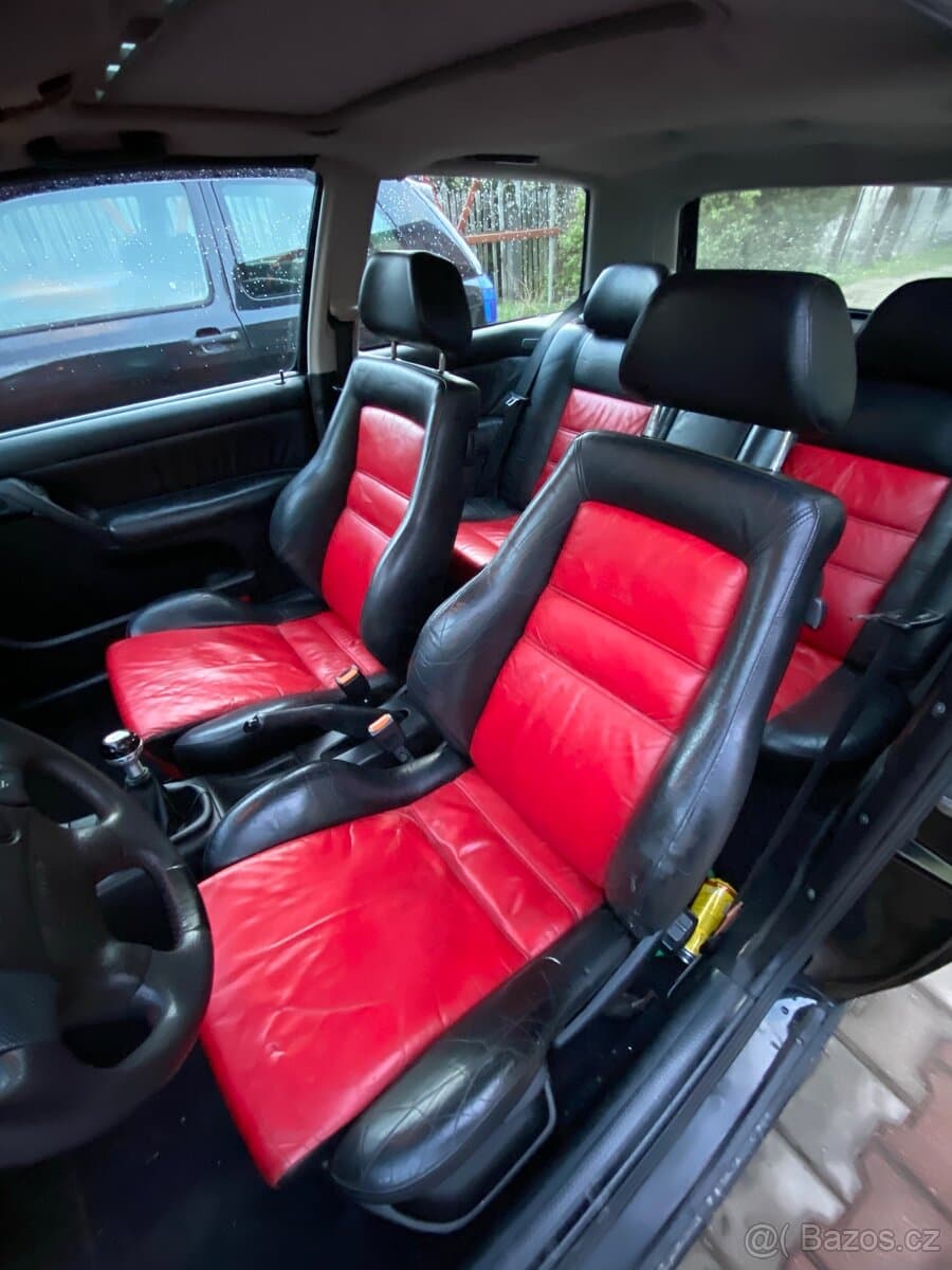 Volkswagen GOLF - 10