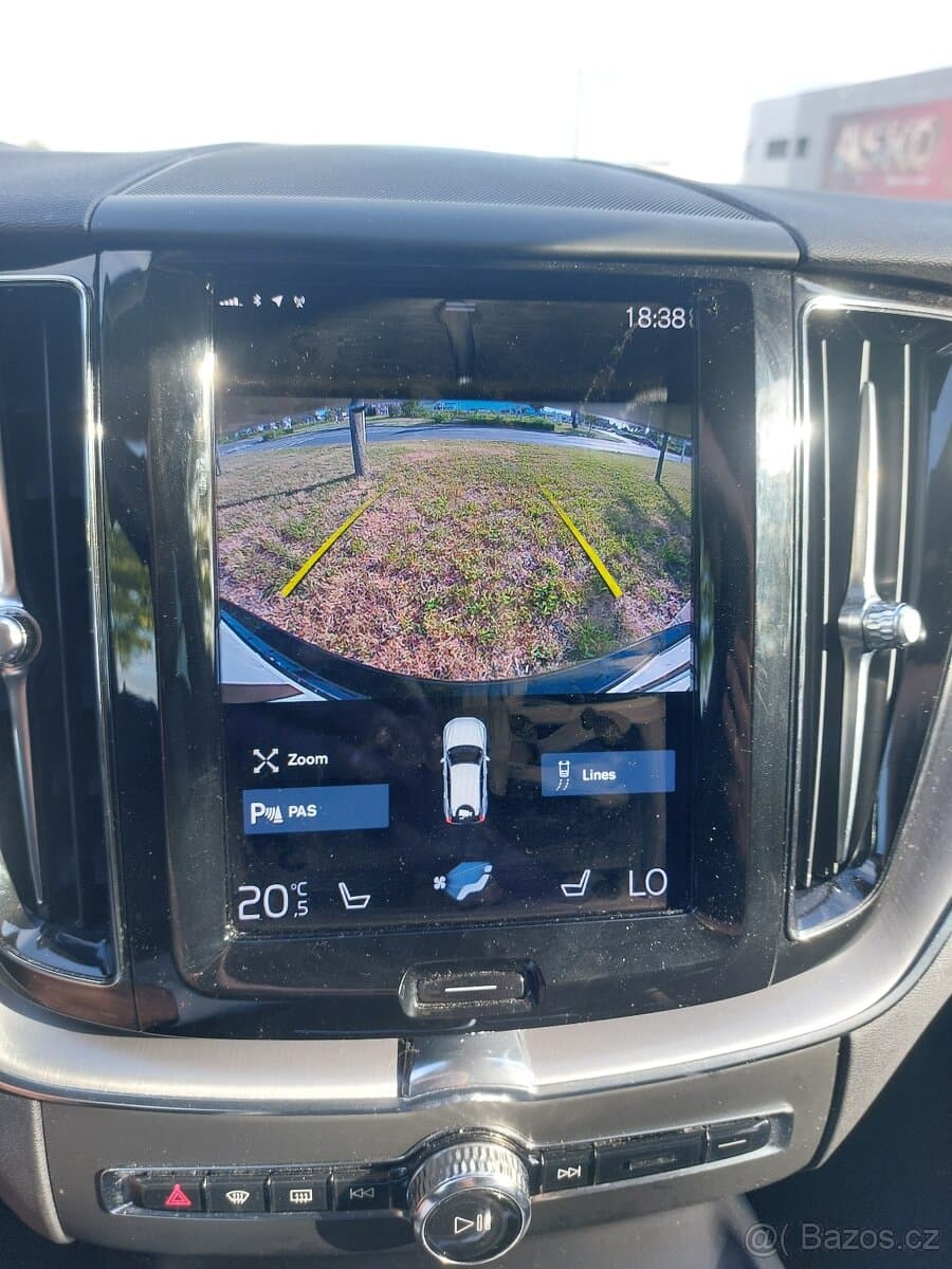 2021 Volvo XC60 - 10