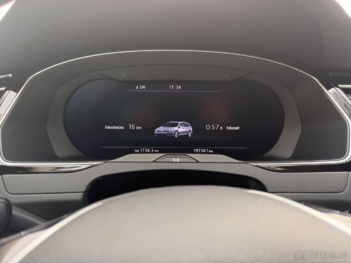 2016 Volkswagen PASSAT - 10