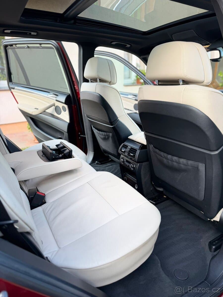 2012 BMW X5 - 10