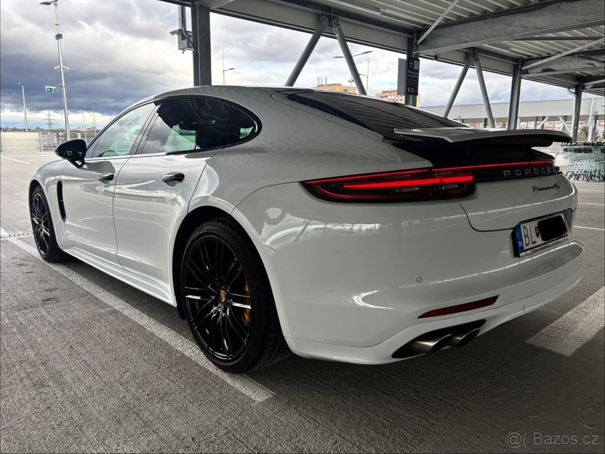2017 Porsche PANAMERA - 10