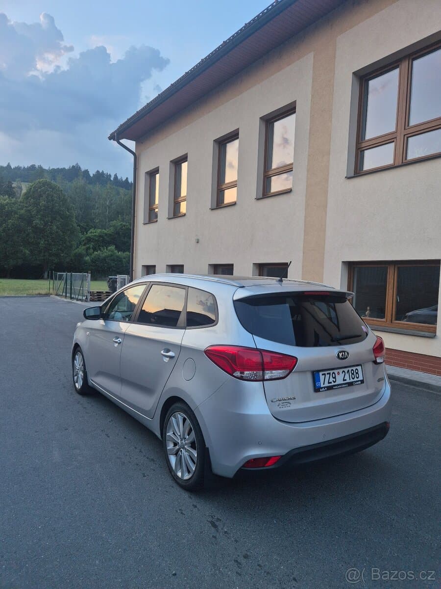 2015 Kia CARENS - 10