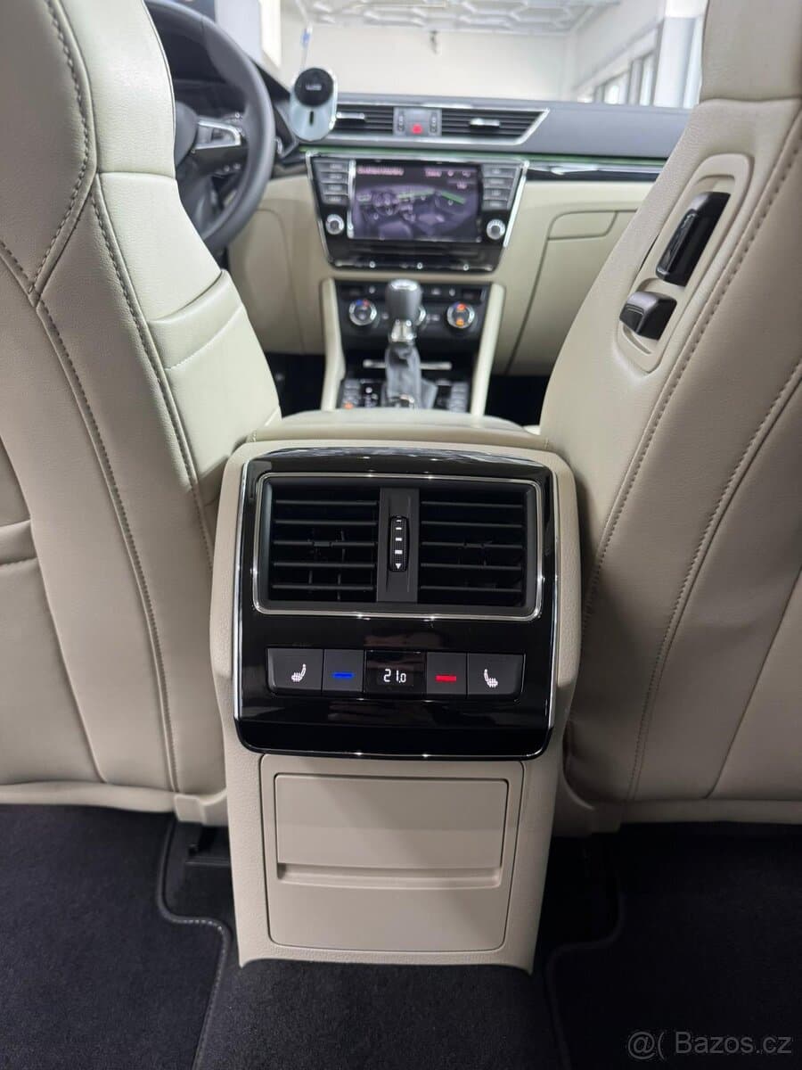 2016 Škoda SUPERB - 10